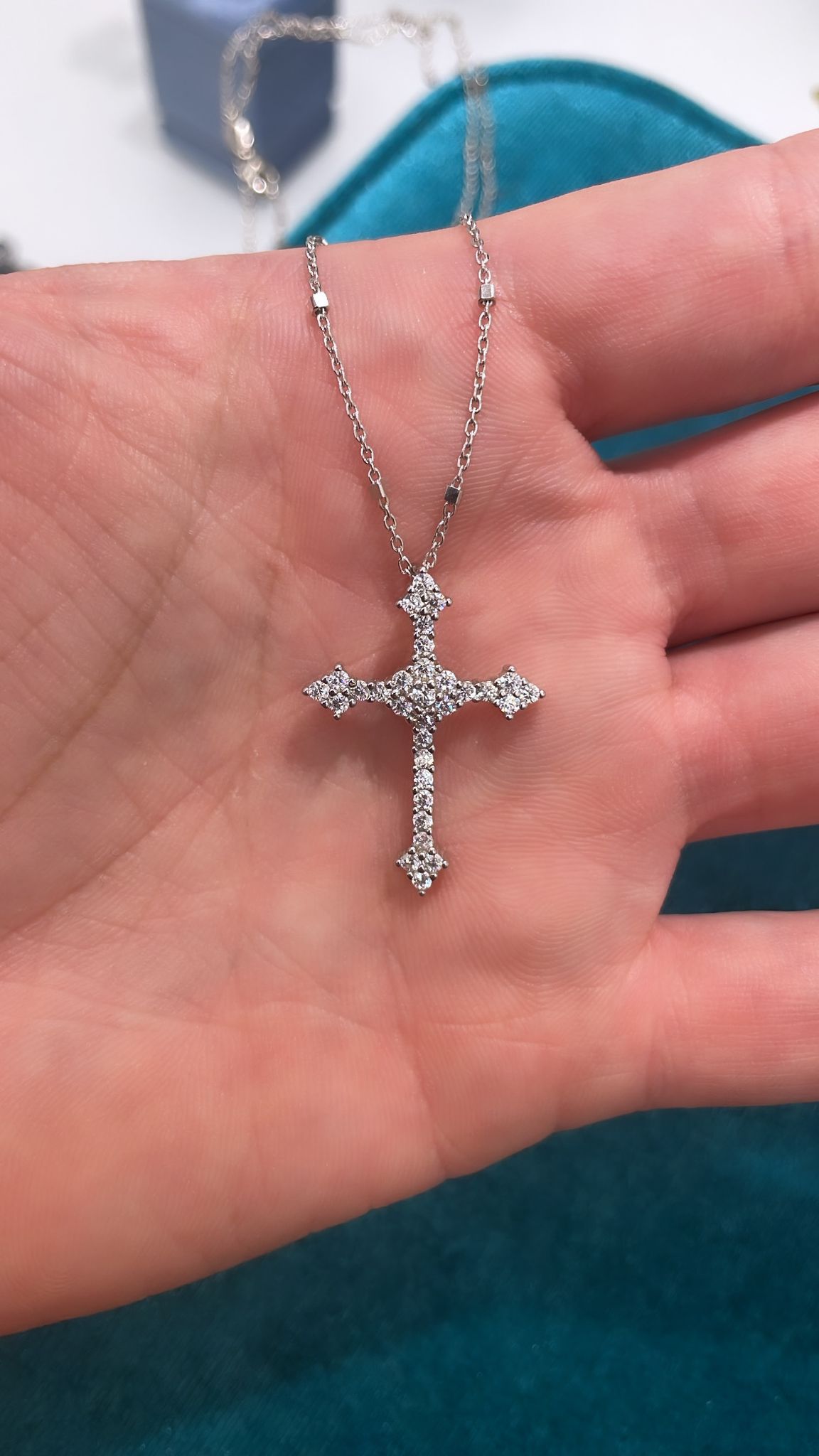 Collana Gotica Multistrato Con Croce E Perle - Donna, Stile Vintage Punk